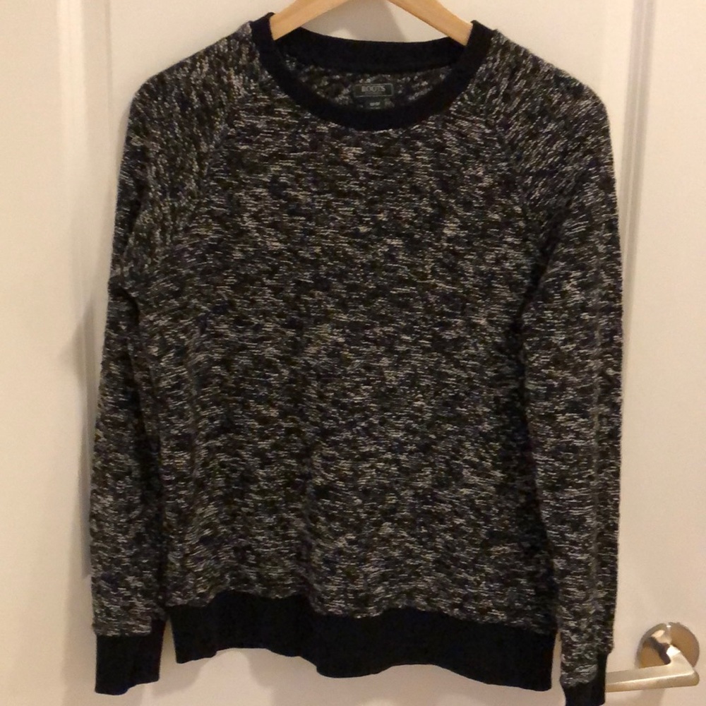Roots  Canada size M sweater